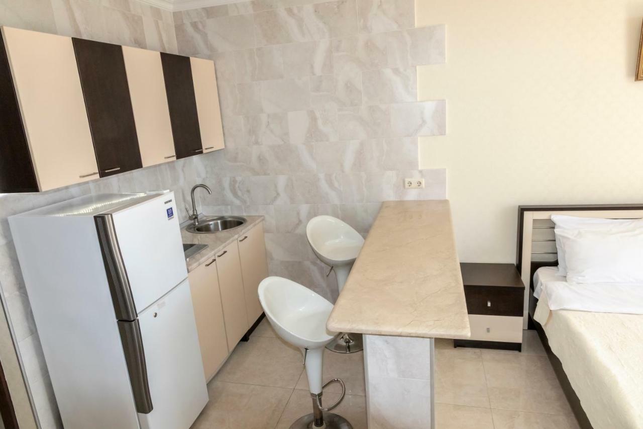 Orbi Apartment Ruslan 巴统 外观 照片