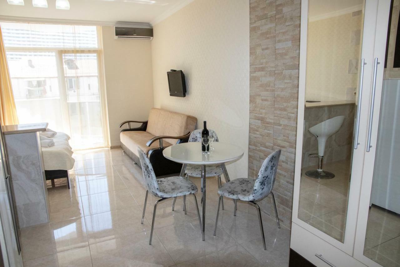 Orbi Apartment Ruslan 巴统 外观 照片