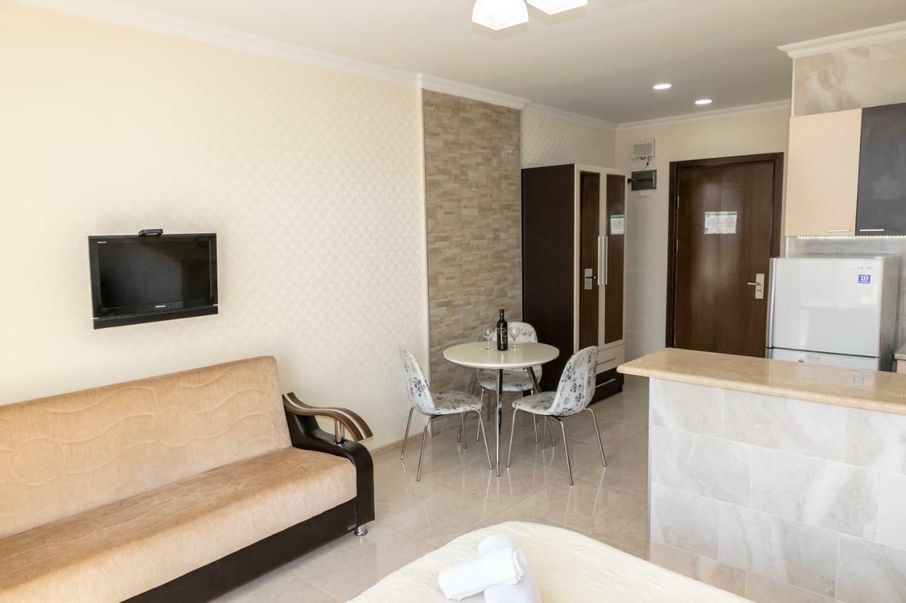 Orbi Apartment Ruslan 巴统 外观 照片